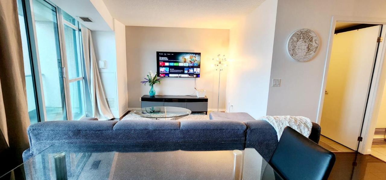 Lakefront Living Downtown Toronto - Free Parking, Gym, Indoor Pool ภายนอก รูปภาพ